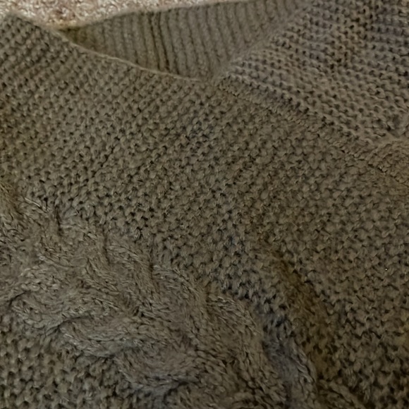 Scarf - Picture 2 of 4